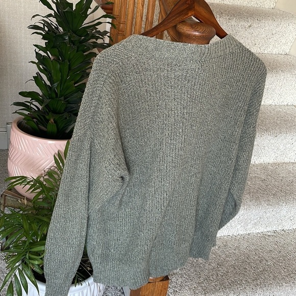 American Eagle Sage Knit V Neck Cardigan - Picture 4 of 9